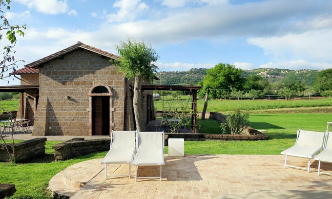 Montefiascone Villa | Lovely apartment in villa with hot tub, WIFI, pool, TV, patio, pets allowed and panoramic view