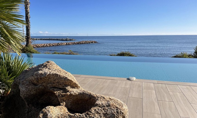 Solenzara Apartment | Lovely apartment waterfront in Solenzara