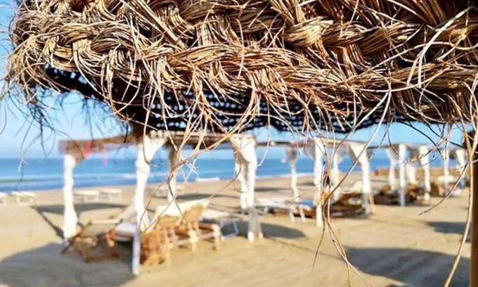 Calambrone Apartment | Lovely apartment with WIFI, A/C, pool, TV, patio, panoramic view and parking, close to Pisa