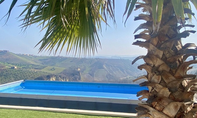 Castilenti House | Lovely Casetta with beautiful panaromic views on mountains in total tranquility!