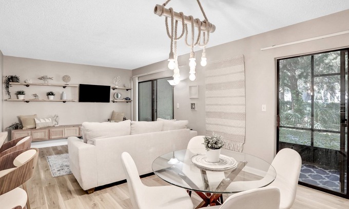 Saint Augustine Shores Condo | Lovely condo with pools, tennis, central AC, & washer/dryer - snowbird-friendly