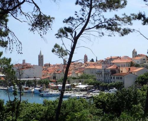 Palit Apartment | Lovely Daisy apartment