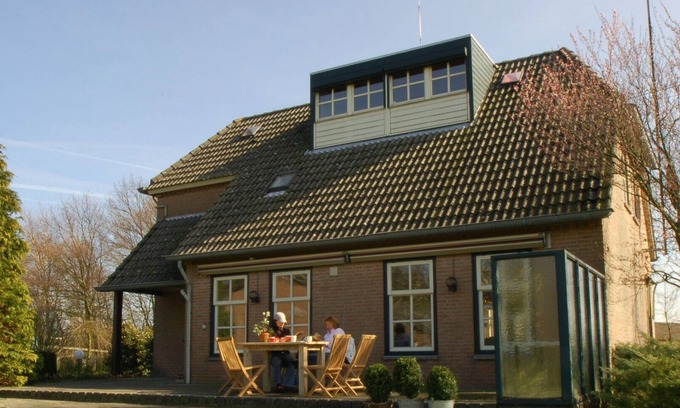 Leende House | Lovely holiday home in Leende with fenced garden