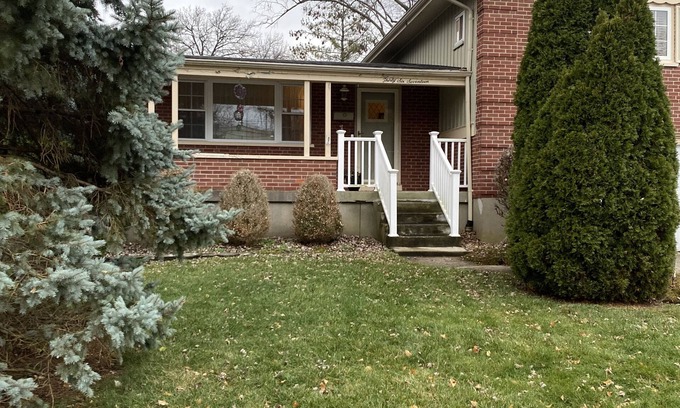 Cheviot House | Lovely home away from home 4 BR 3 ba