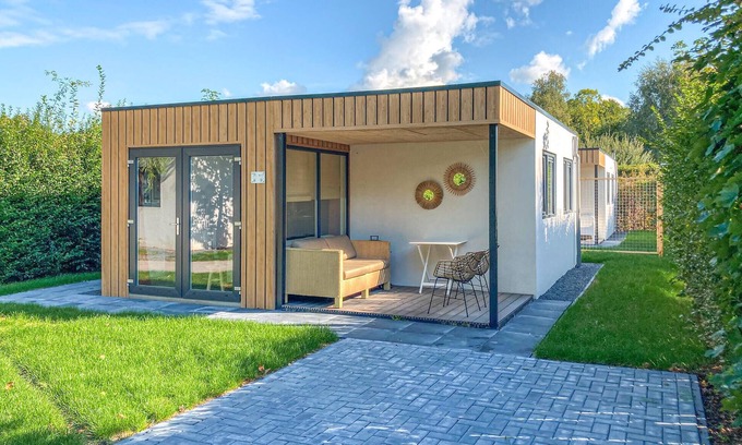 Heinkenszand House | Lovely home in Heinkenszand with sauna