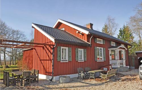 Mellerud House | Lovely Home In Mellerud With Kitchen