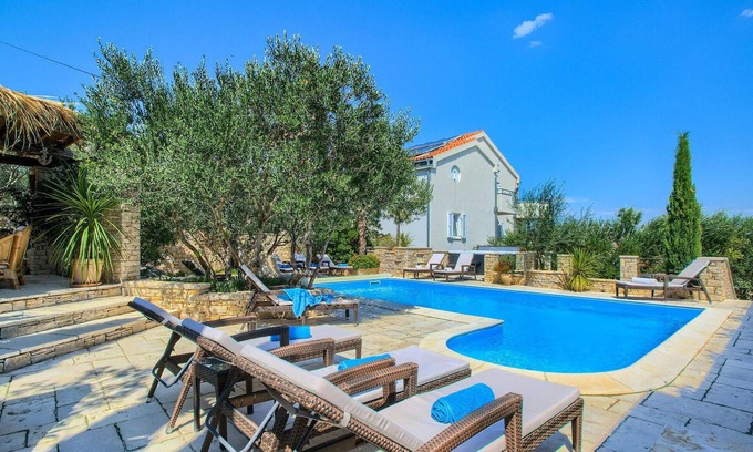 Susica House | Lovely home in Murter