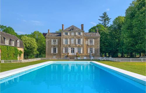 Saint-Michel-de-Chavaignes House | Lovely Home In St Michel D,chavaignes