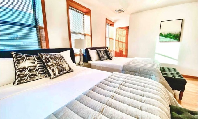 Queens Apartment | Lovely one bedroom apartment with double bed, ac and wifi. Near to Manhattan