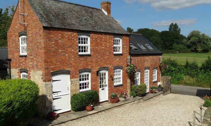 Kemerton Cottage | Lovely quiet cottage in Kemerton!