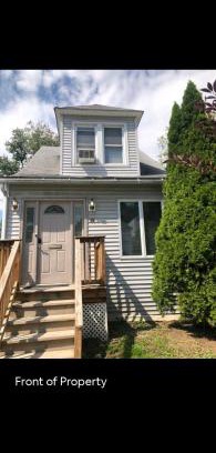 Albany House | LOVELY RENOVATED 2 BEDROOM HOME WITH FREE Parking