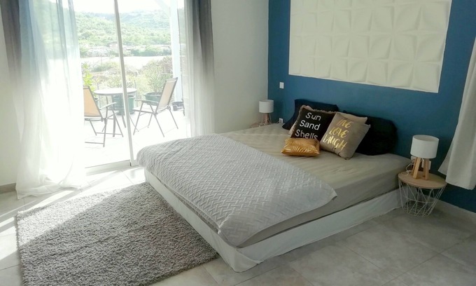 Grand Case House | Lovely room in a nice villa with a big garden, close to Friars bay beach