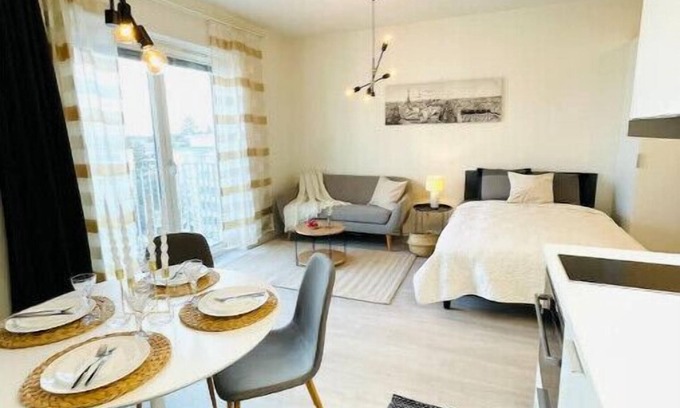 Vantaa Apartment | Lovely studio for two on good connectivityn