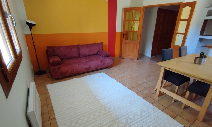 Embrun House | Lovely T3, ground floor of villa, quiet location 2 steps from town center.