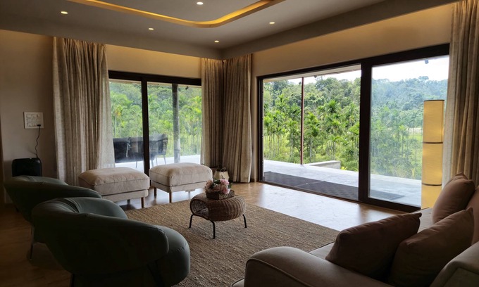 Virarajendrapet Villa | Lovely villa with WiFi in a Coffee Estate at Virajpet