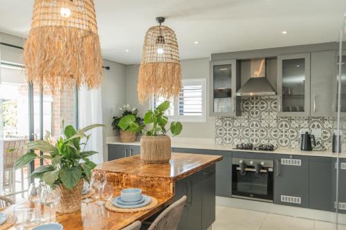 Port Elizabeth House | Lovemore Retreat - Port Elizabeth