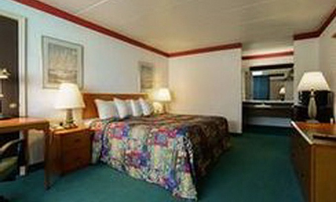 Maryville Hotel | Loyalty Inn Maryville
