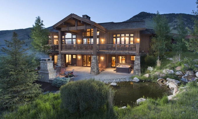 Jackson House | LPJH | Horsethief Canyon Lodge | Luxury Escape with Wildlife Views & Top Ameniti