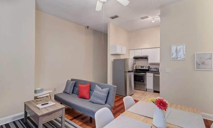 Springfield Apartment | LT Stay Discounts! Cozy 2 BR Apt - Pet Friendly!