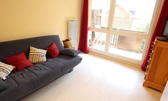Bagneres-de-Luchon Apartment | Luchon - 1BR Apartment with Balcony, Pets Allowed, Parking