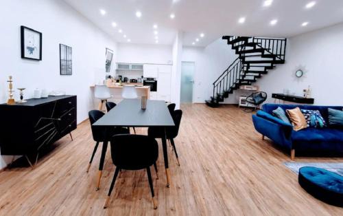 Schwandorf House | Ludwig der xvi