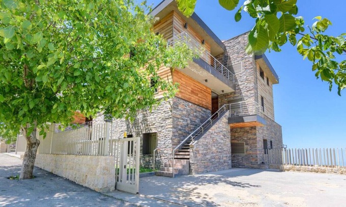 Kfardebian Villa | Lumber`s 3-Bedroom House with Garden in Bakish