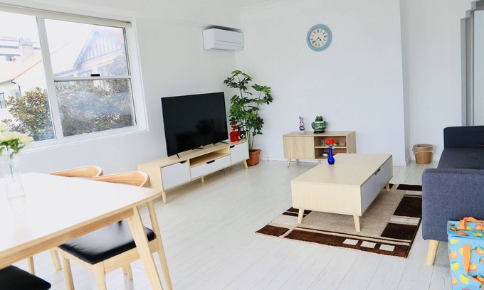 McMahons Point Apartment | Lumen Harbour – Wake to Sydney’s Brightest Icons