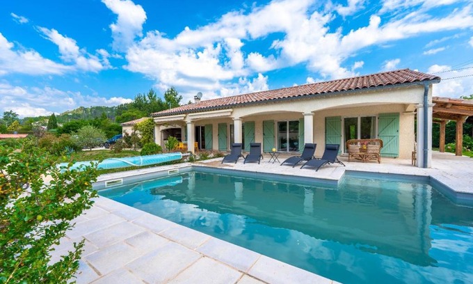 Les Salelles Villa | Lumière