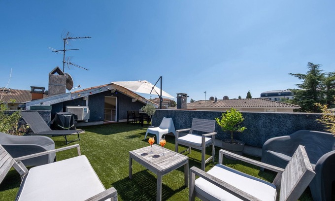 Barriere de Paris Apartment | Lumière Toulousaine - Duplex climatisé