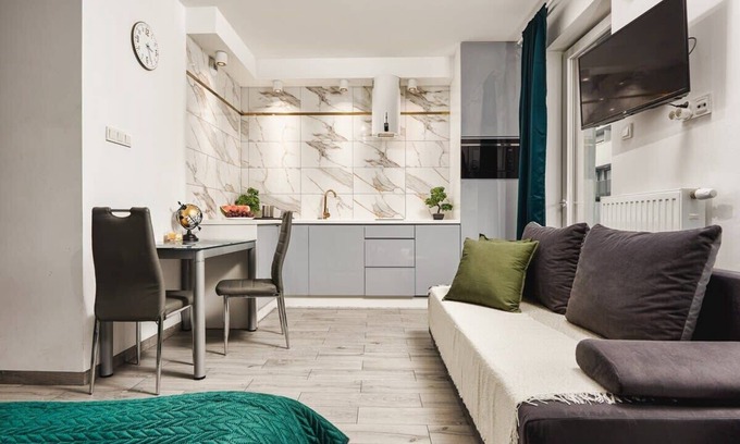 Baluty Apartment | Lumina studio with parking near Manufaktura