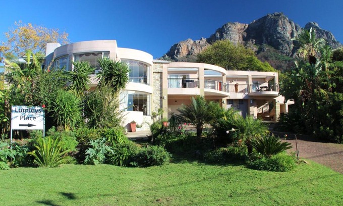 Pniel Bed & Breakfast | Lumley's Place Guesthouse