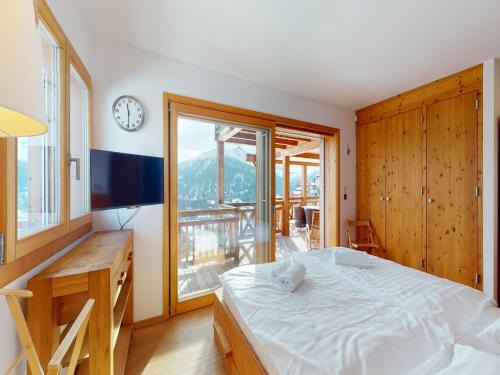 Granges Ski Chalet | Lush chalet in Heremence with sauna