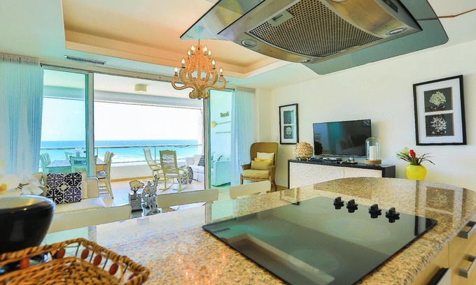 Villas Del Mar Apartment | Lux| Beachfront| 2Balconies w/View| KingSizeBed