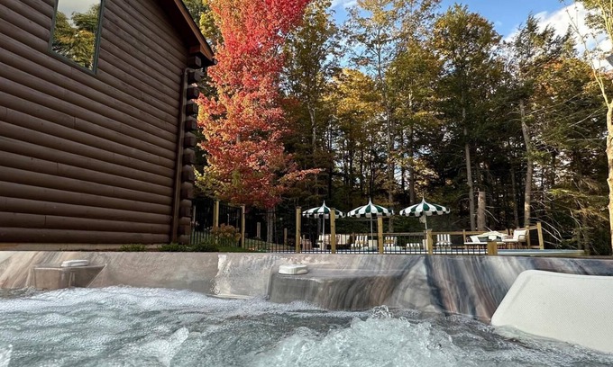 Windham Ski Chalet | Lux Chalet-Ski View. 2 Fireplaces. Pool. Hot Tub. Sauna. Pizza Oven