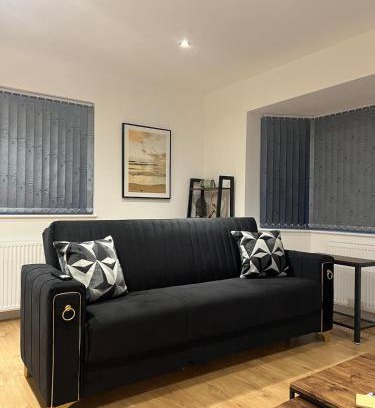 Nuneaton Apartment | Lux & Cosy Private Apartment in Nuneaton