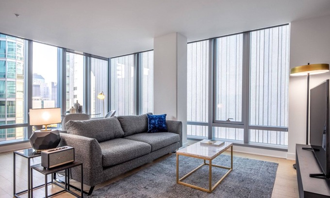 Rincon Hill Apartment | Lux Rincon Hill 2BR w/Gym, Roofdeck, near Bay Bridge, by Blueground