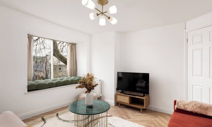 Rothbury Apartment | Luxe Design - Chic Cottage - Heart of Rothbury