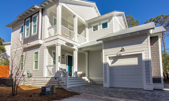 Grayton Beach House | Luxe Doin' Grayt:5⭐! POOL, BIKES & EASY Grayton 🏖️ Access! By Seaside & Dining!