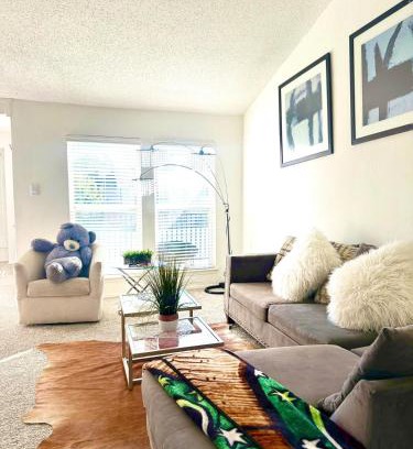 Addison Apartment | Luxe, Family Friendly, Spacious & Private Entrance