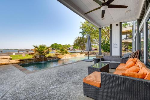 Walden on Lake Conroe House | Luxe Family Gem in Montgomery The Lake House!