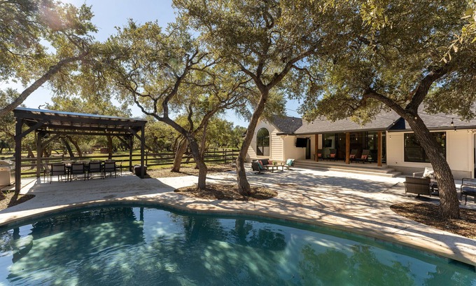 Austin House | Luxe Hill Country Retreat w/Pool & Wedding Venues Nearby - Windwalker Ranch