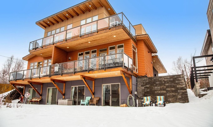 Whitefish Condo | Luxe lakefront condo with stunning view & boat slip - walk to City Beach
