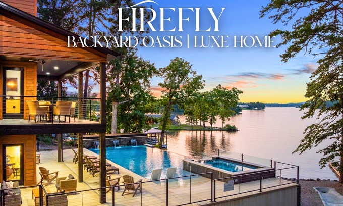 Rockwell House | Luxe Lakefront | Sleeps 17 | Fireplace | Hot Tub