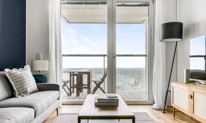 Vienna Apartment | Luxe Leopoldstadt 1BR w/Elevator, Balcony & Gym, near U2, by Blueground