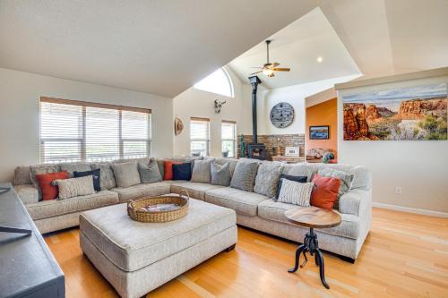Glade Park House | Luxe Mesa View Home on 35 Acres with Wraparound Deck