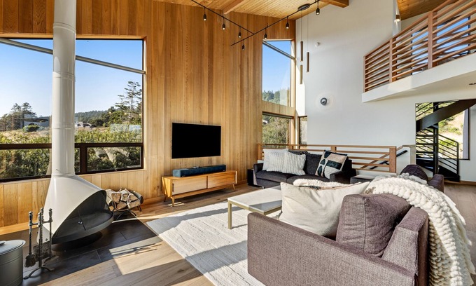 Sea Ranch House | Luxe retreat with ocean views, hot tub, & gourmet kitchen - steps from beach
