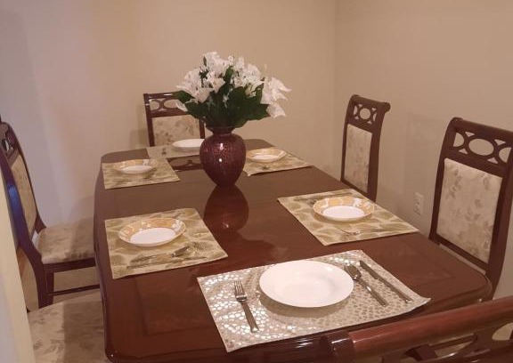 Lake Ridge Apartment | Luxe