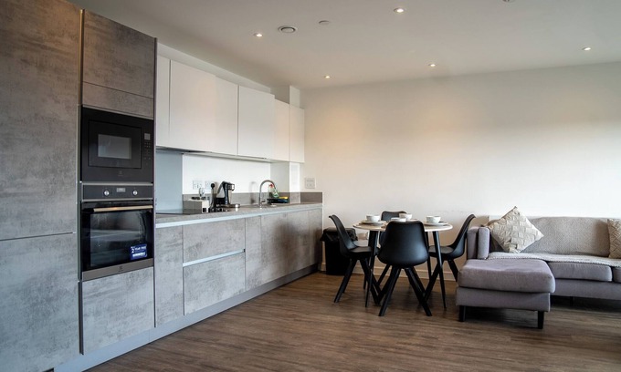 East Ham South Apartment | Luxora - Luxury 2 Bedroom Property