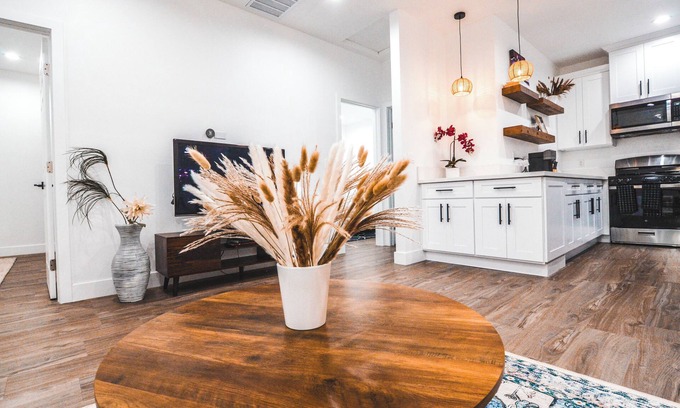 Fullerton House | Luxurious 2 Bed 2 Bath Brand New Construction