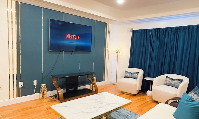 Lower Vailsburg Apartment | Luxurious 3-bedroom 2 bath near NYC train station, EWR